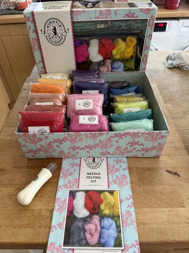 Bnib kirstie allsopp - kirstie, needle