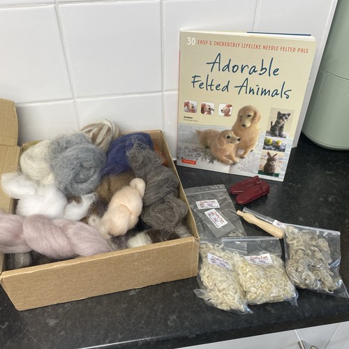 Needle felting bundle wool - needle,