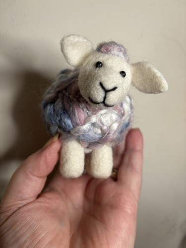Needle felted ball yarn - needle,